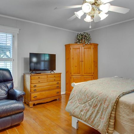 Bright Cartersville Home With Fire Pit And Sunroom! Exterior foto