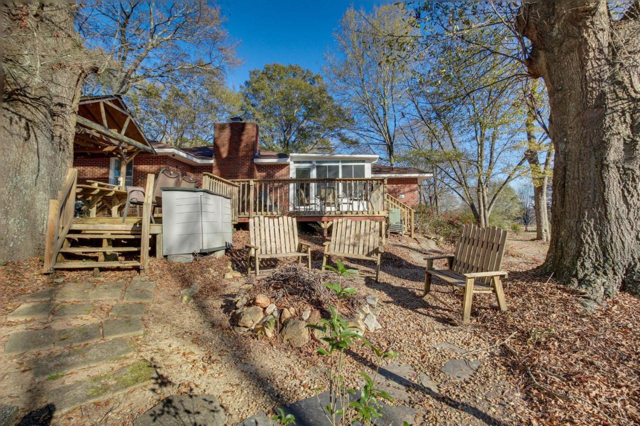 Bright Cartersville Home With Fire Pit And Sunroom! Exterior foto